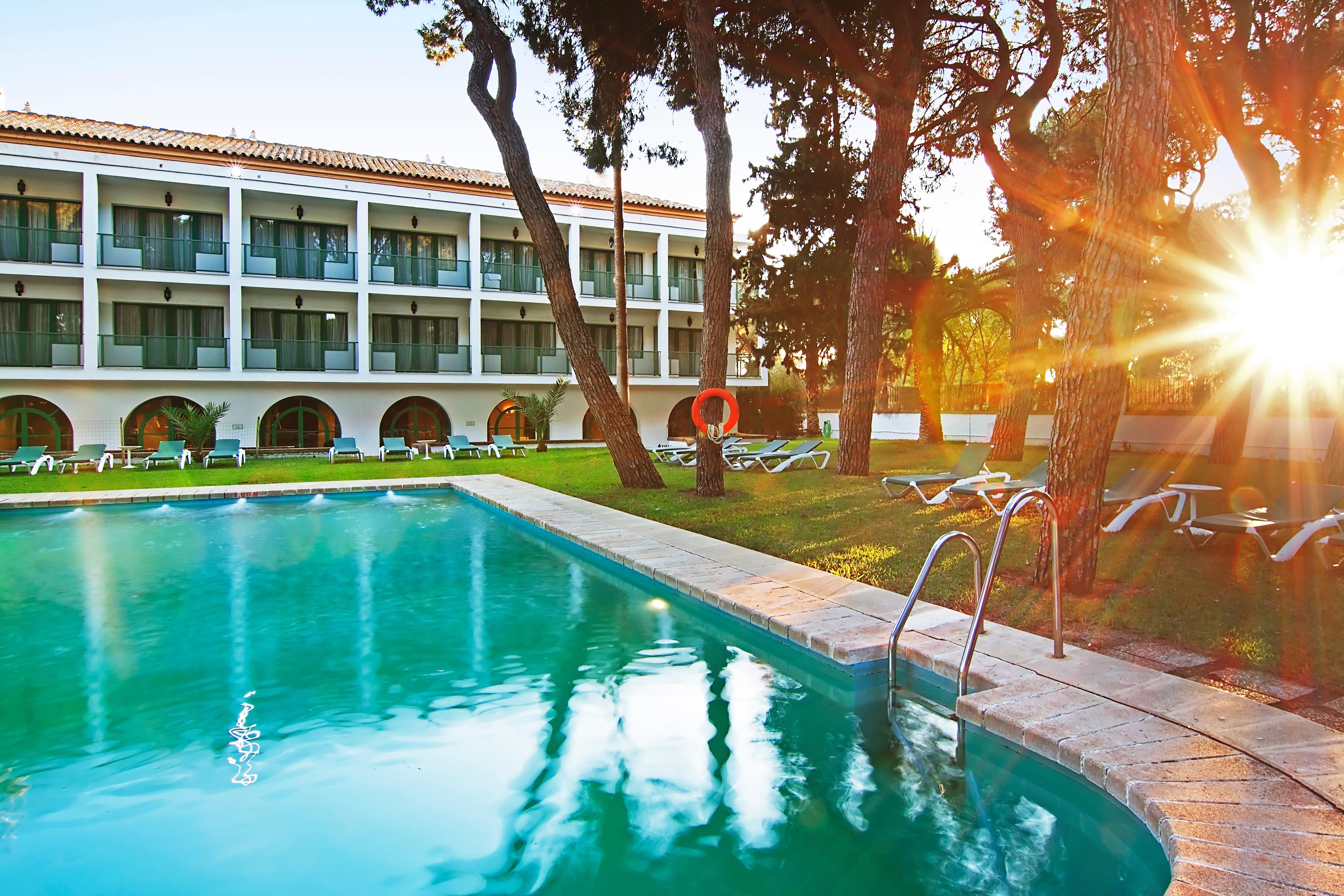 Hotel Oromana Alcalá de Guadaira Exterior foto