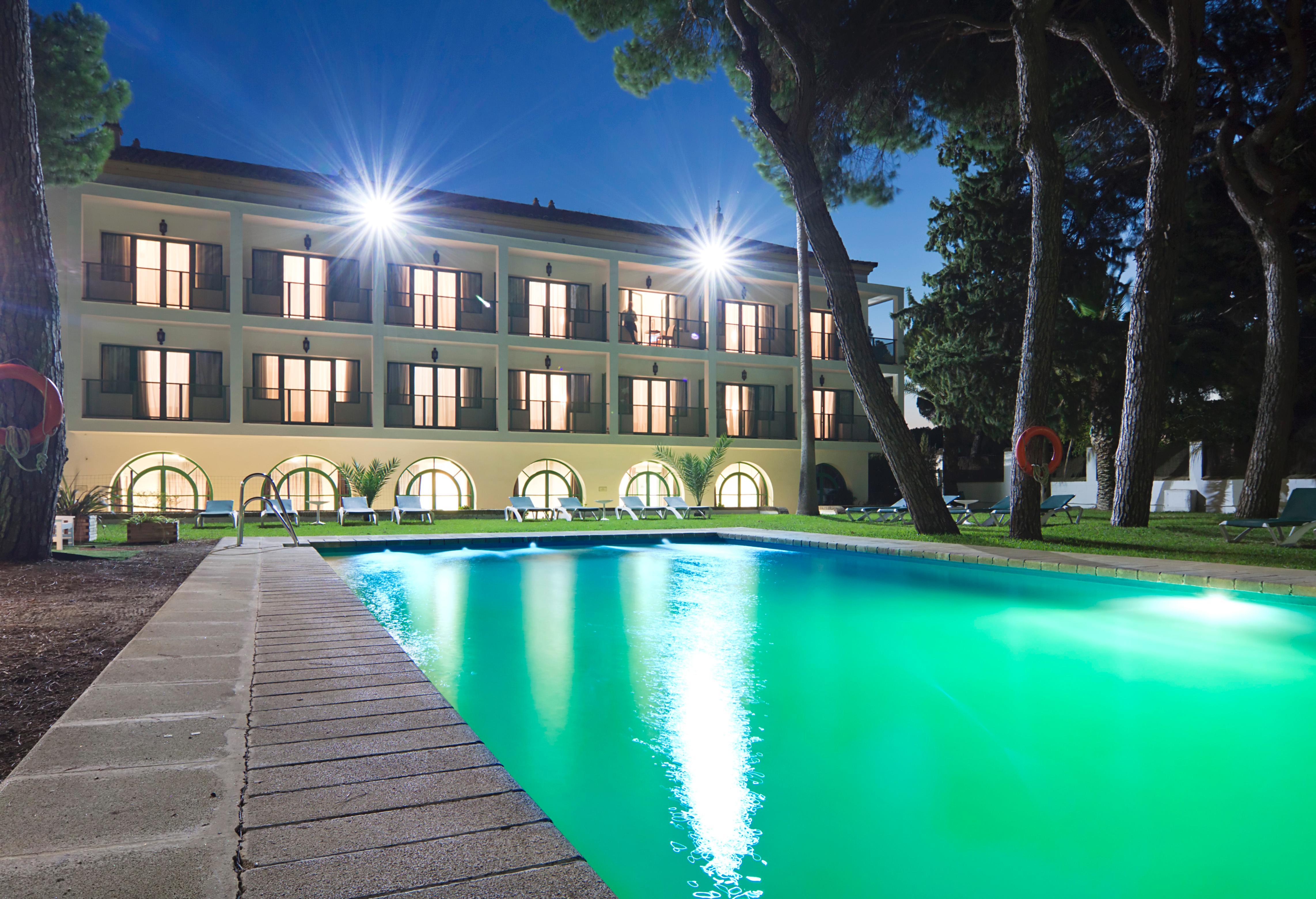 Hotel Oromana Alcalá de Guadaira Exterior foto