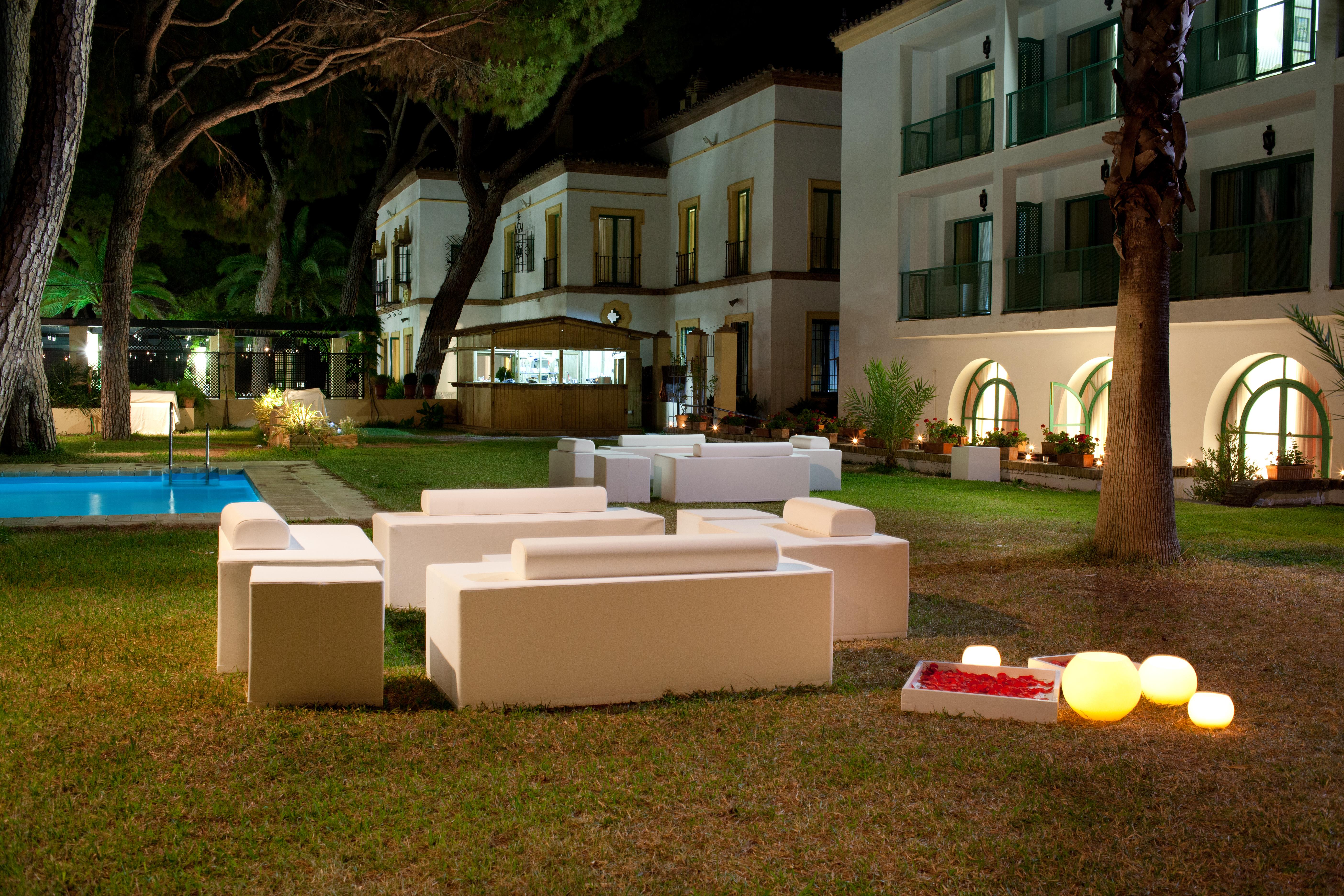 Hotel Oromana Alcalá de Guadaira Exterior foto