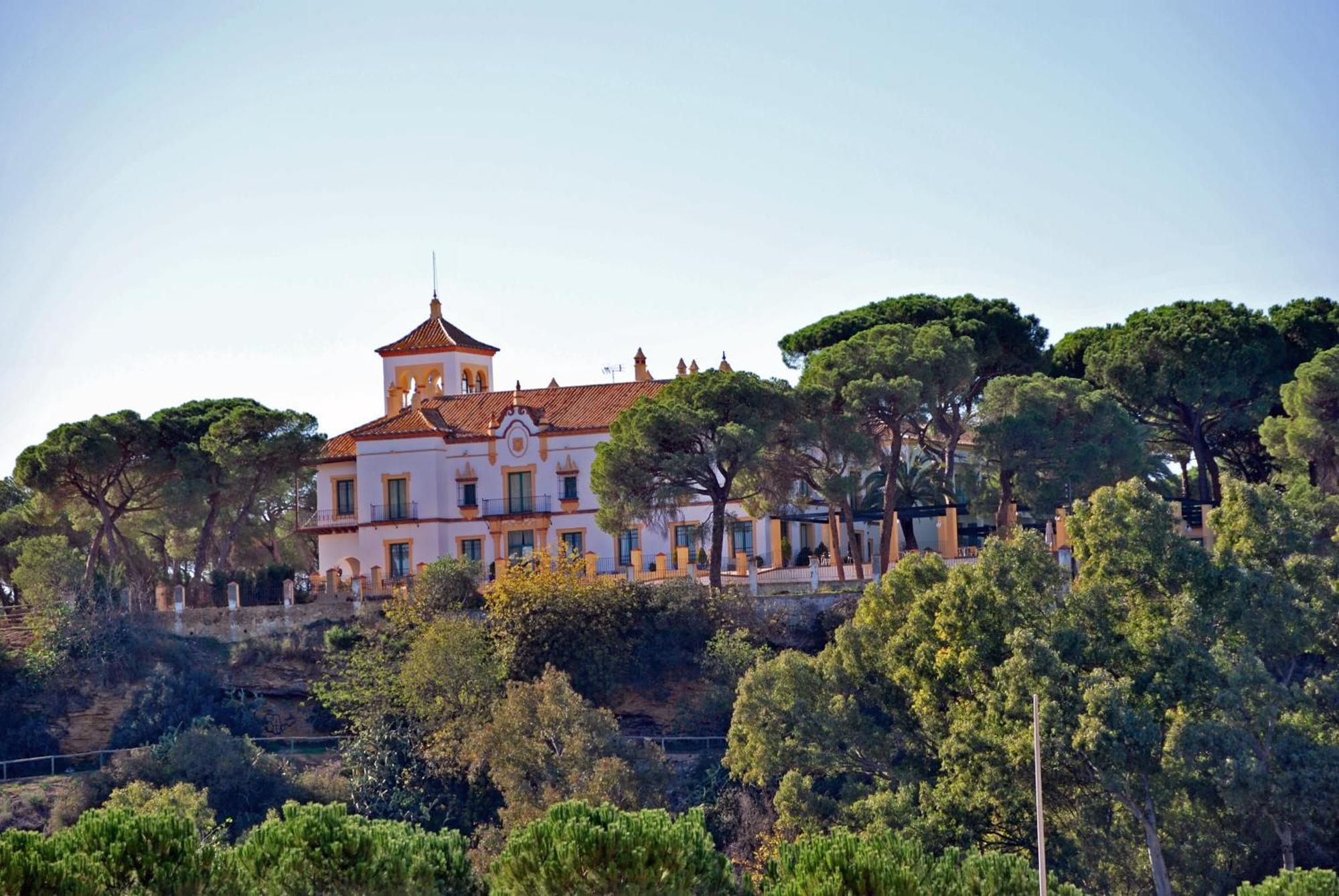 Hotel Oromana Alcalá de Guadaira Exterior foto