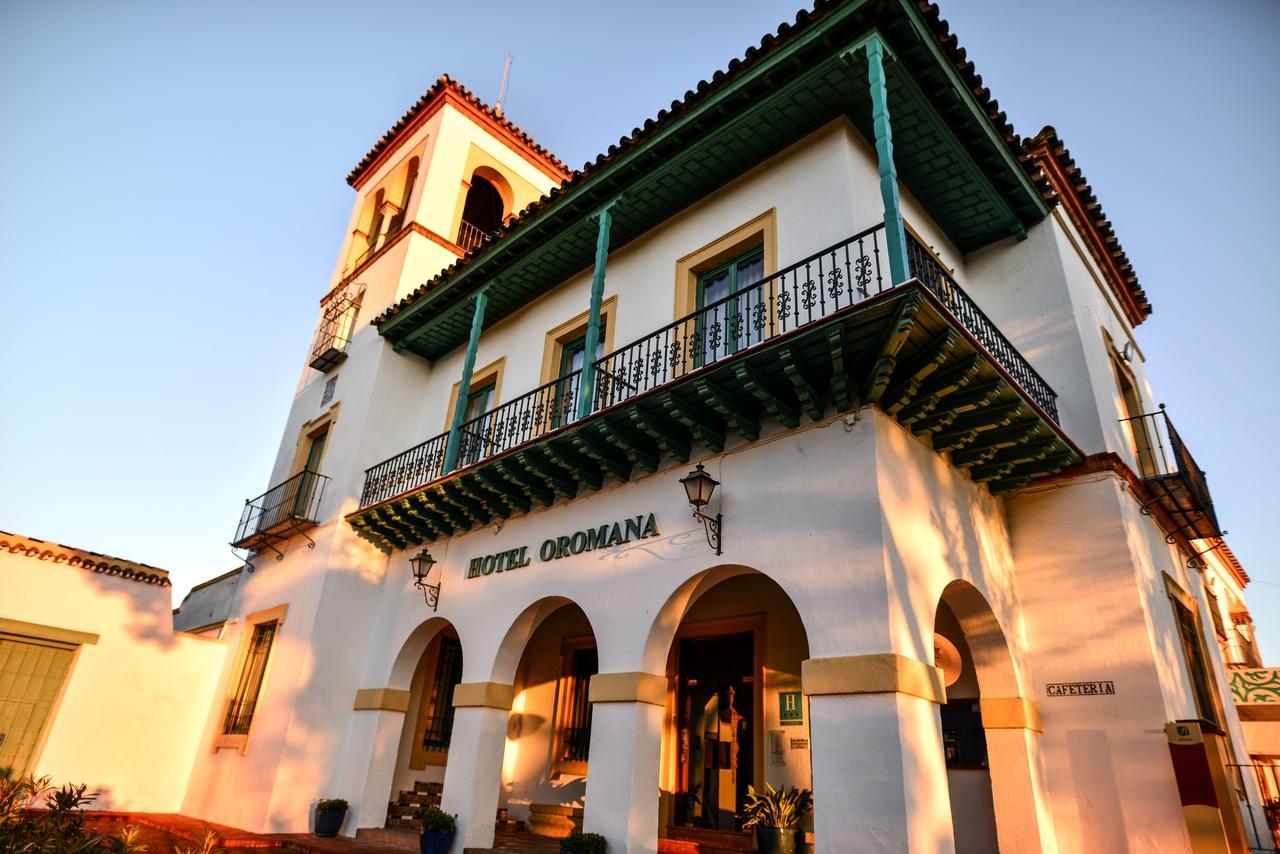 Hotel Oromana Alcalá de Guadaira Exterior foto